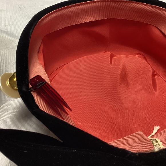 ART DECO. VELVET HAT. MUST SEE. USA MADE - Picture 5 of 10